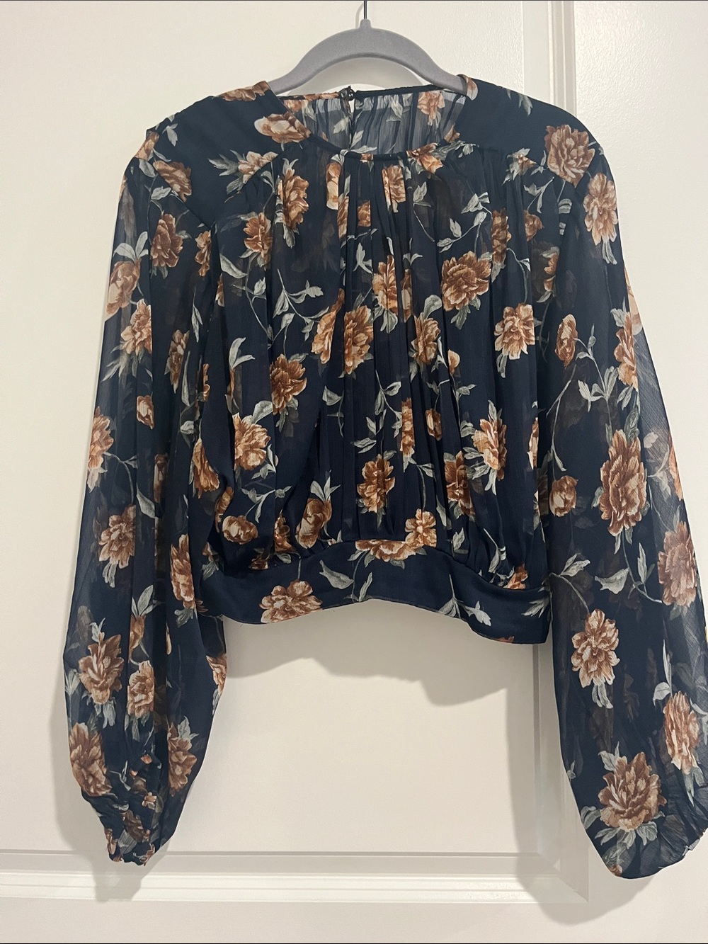 Abercrombie Floral Crop Blouse in Navy and brown/green floral